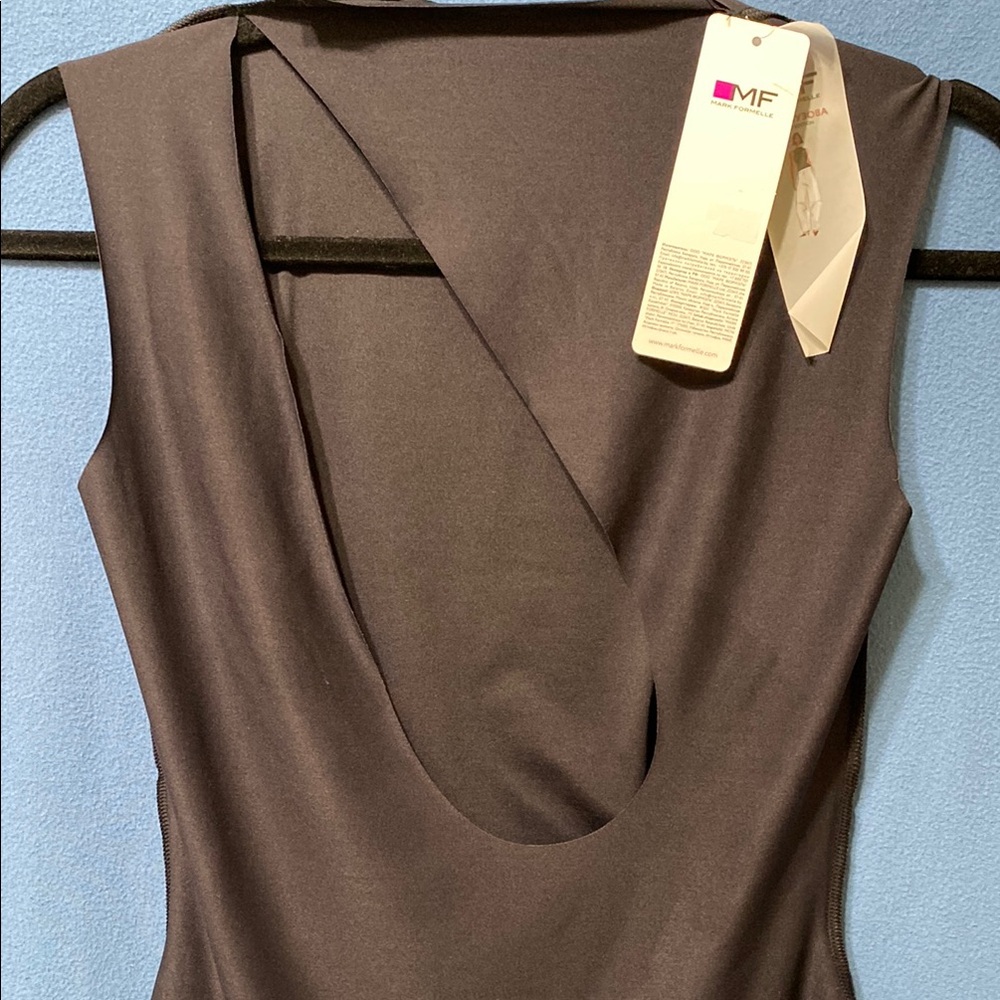 Elegant New Tear Drop Open Back Black Sleeveless Top - Picture 14 of 14